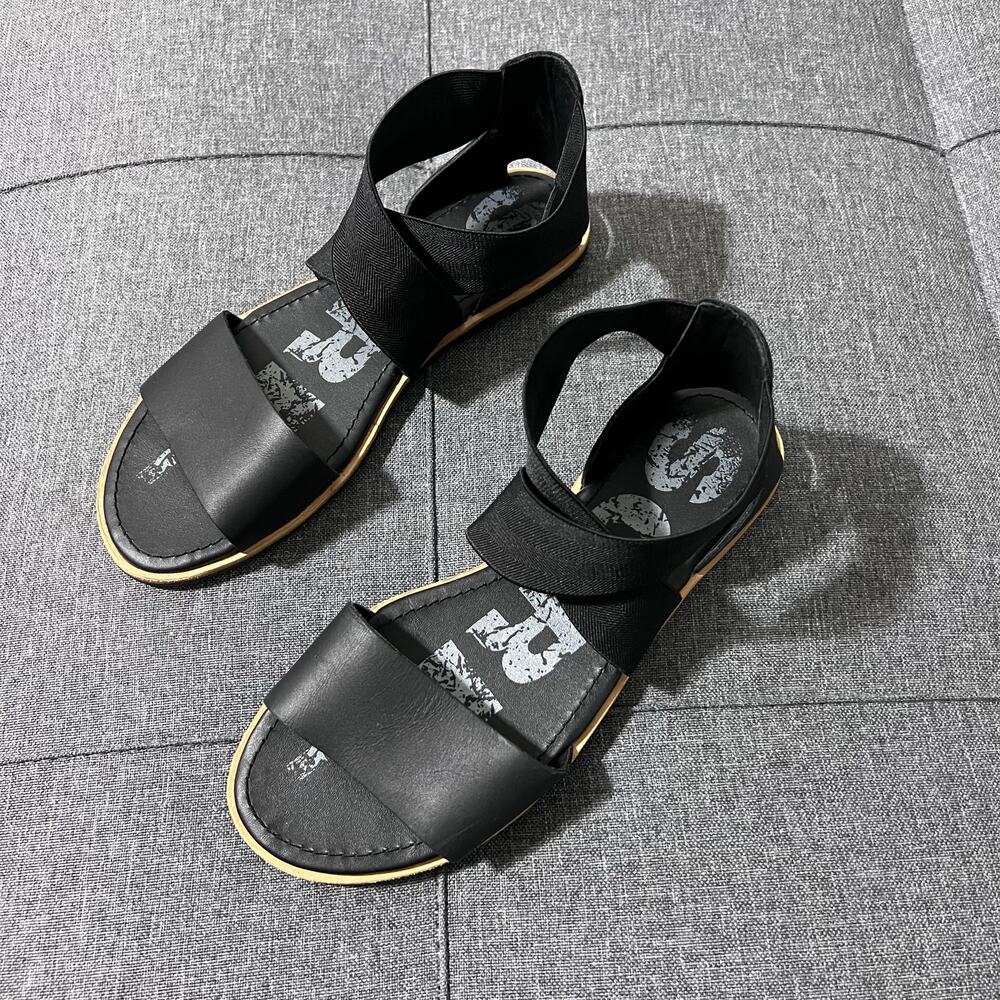 Sorel Black Elastic Strap Sandals with Gold Trim